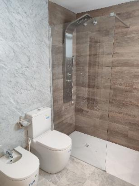 4_ baño parcial El Clot despues